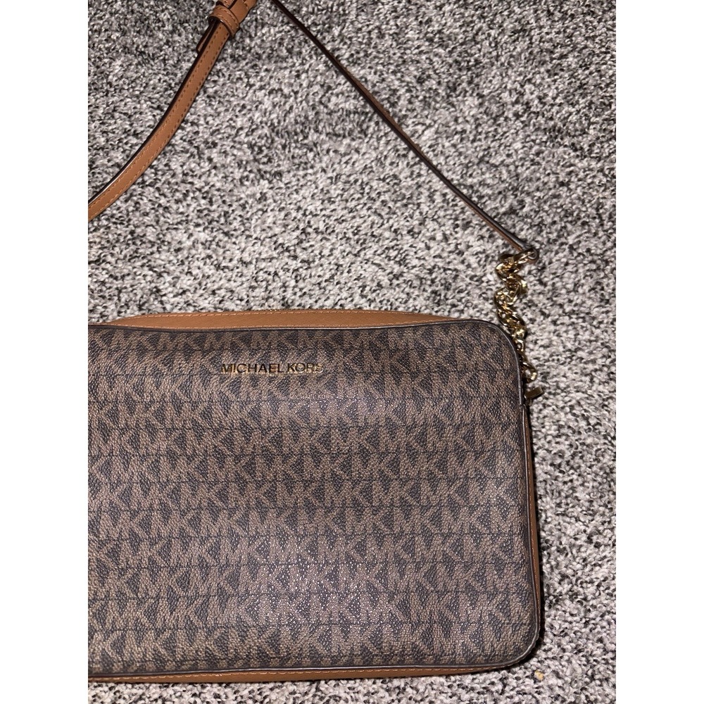 Michael Kors Jet Set Signature Brown Crossbody Bag - Picture 4 of 9